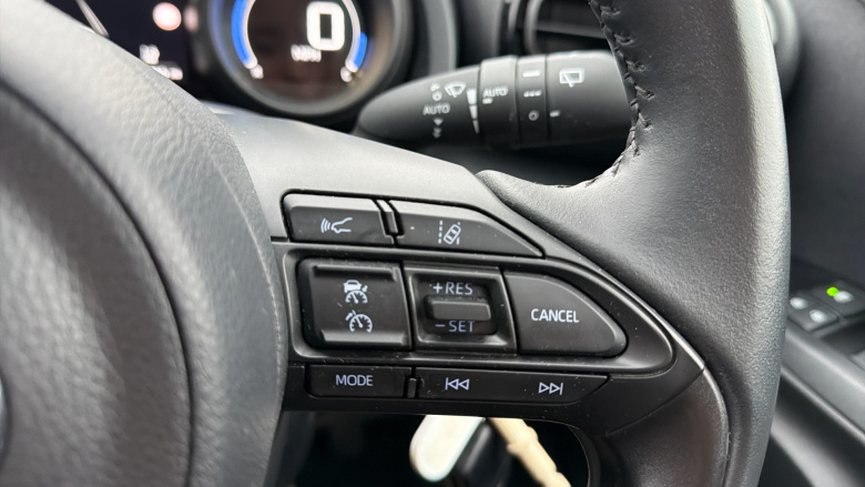 Toyota Yaris 1.5 Hybrid Design 5dr CVT Hybrid Hatchback